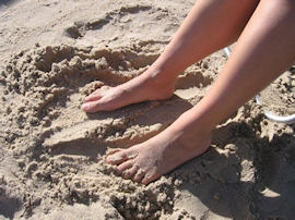barefoot_in_sand barefoot_in_sand